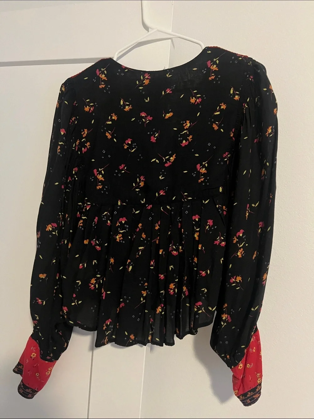 Free People Boho Black Floral Peasant Top with Red Embroidered Yoke sz Small